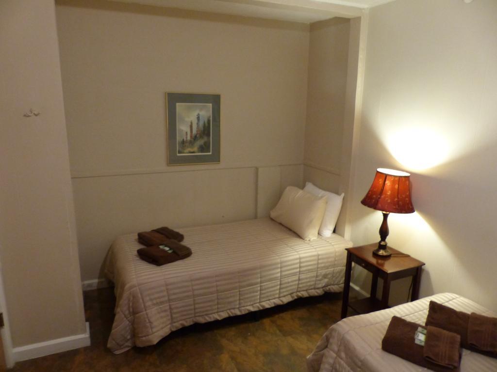 Bent Prop Inn & Hostel Of Alaska - Downtown أنكوراج المظهر الخارجي الصورة
