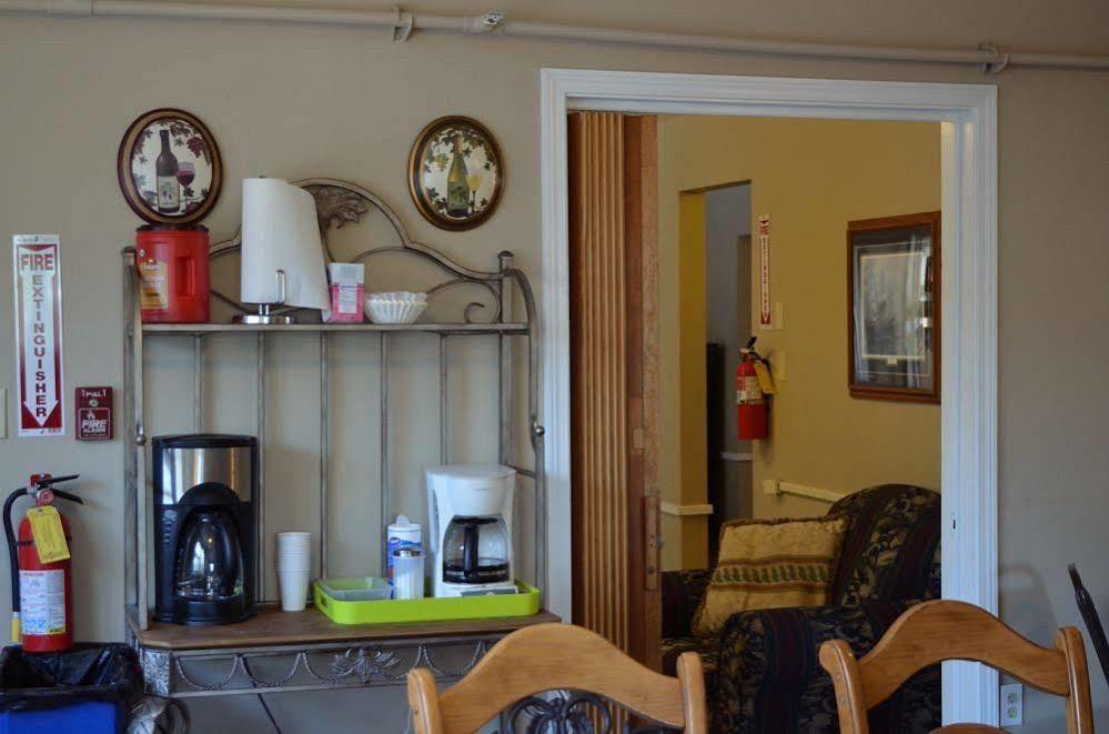 Bent Prop Inn & Hostel Of Alaska - Downtown أنكوراج المظهر الخارجي الصورة