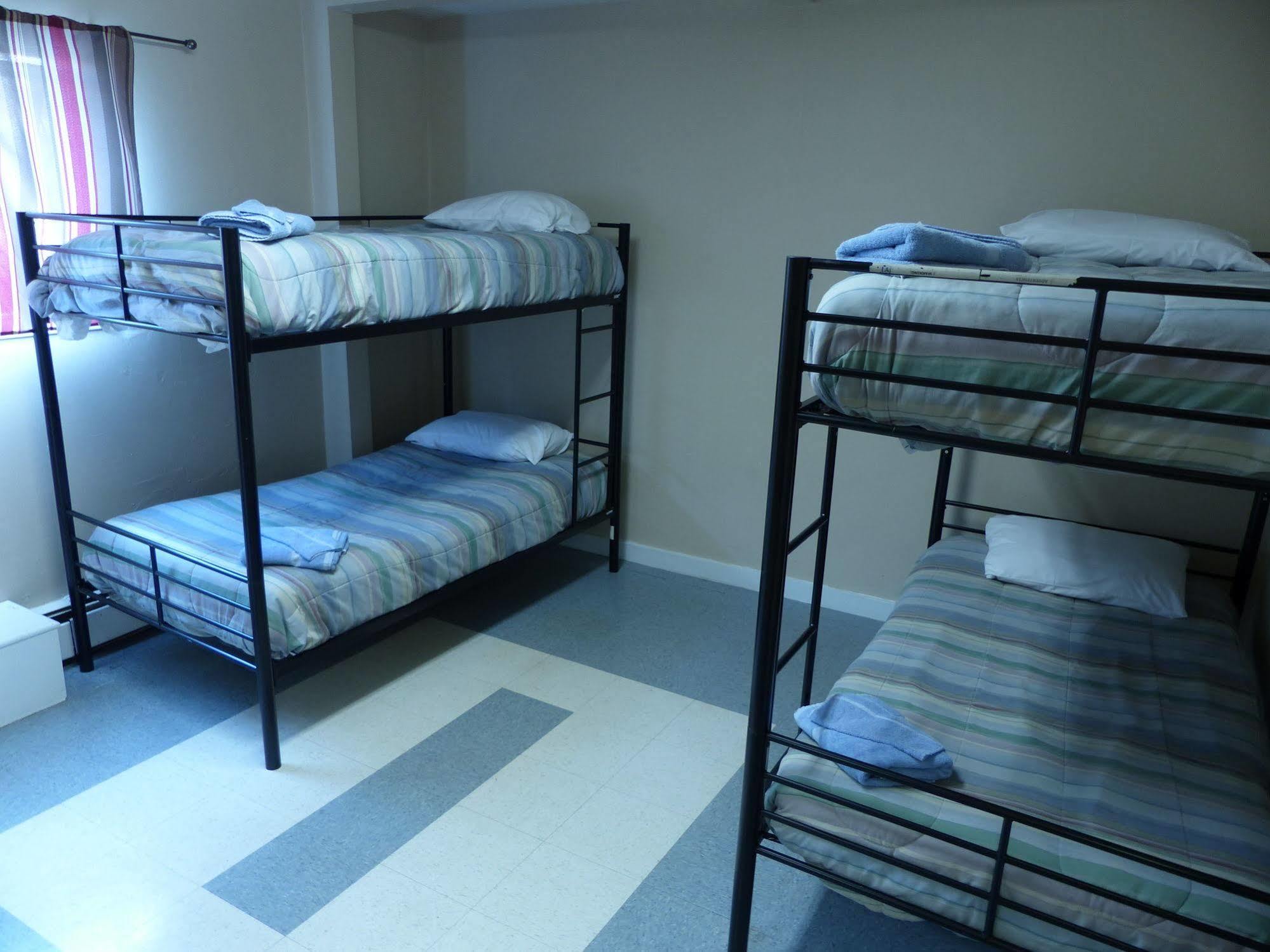 Bent Prop Inn & Hostel Of Alaska - Downtown أنكوراج المظهر الخارجي الصورة